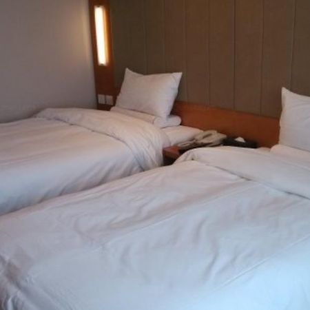 Ji Hotel Urumqi Hongshan Branch Экстерьер фото